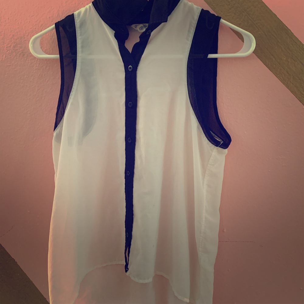 A little transparency but good shirt to go out